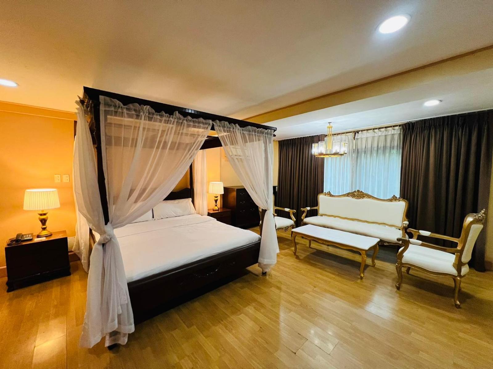 Arzo Hotel Маніла Екстер'єр фото